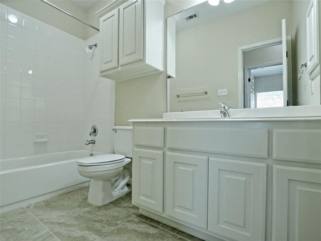 Building Photo - 809 Texas Trail