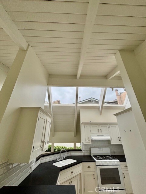 Building Photo - 2780 Highland Way