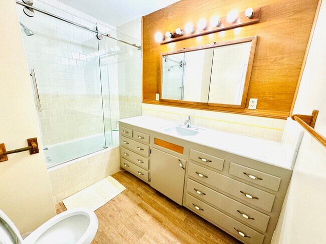 Building Photo - Chino Home for Lease