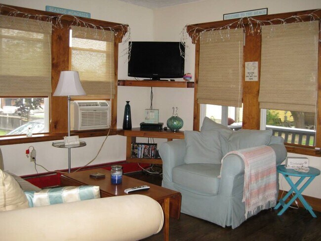 living room 1 - 11 Hoffman St