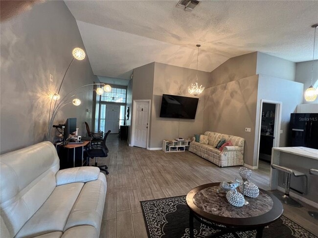 Building Photo - 3090 Pepperwood Ln W