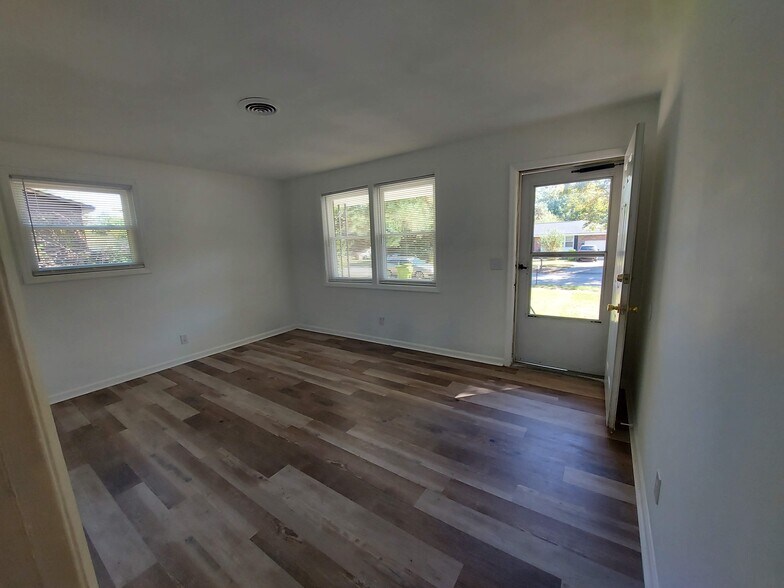 Building Photo - 3617 Anwood Dr.