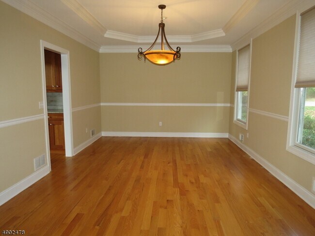 Building Photo - 22 Riverview Dr