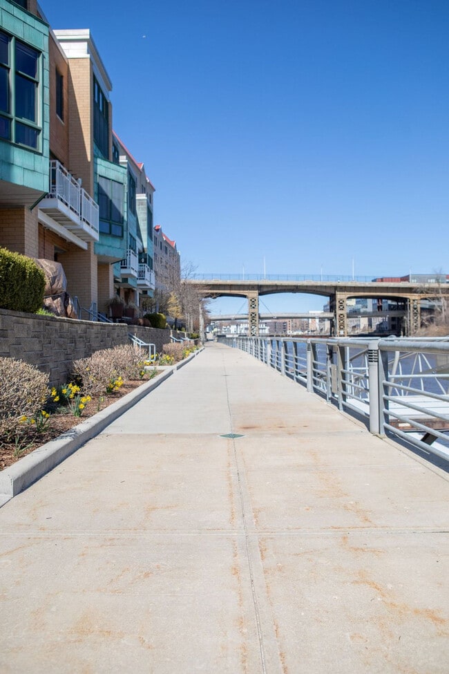 Building Photo - 225 E Michigan St