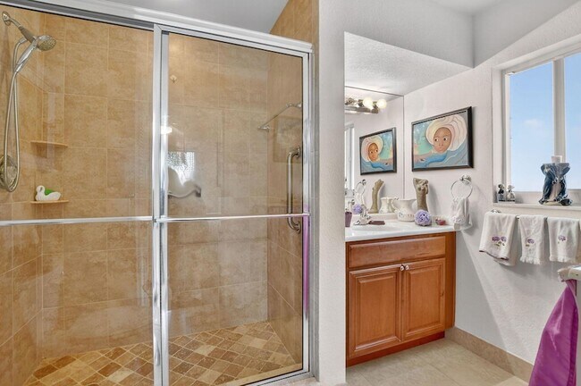 Building Photo - 328 NW 42nd St