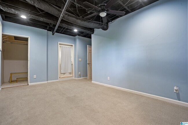 Building Photo - 1040 Green Springs Ave S
