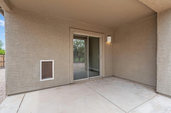 Building Photo - 12708 N Rodeo Land