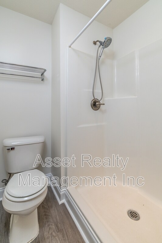 Building Photo - 5104 Cates Bend Way