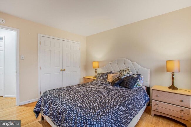 Building Photo - 11809 Old Fort Rd