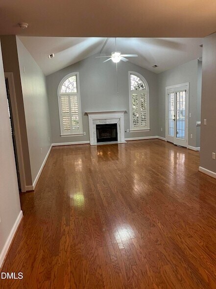 Building Photo - 1021 Thistle Briar Pl