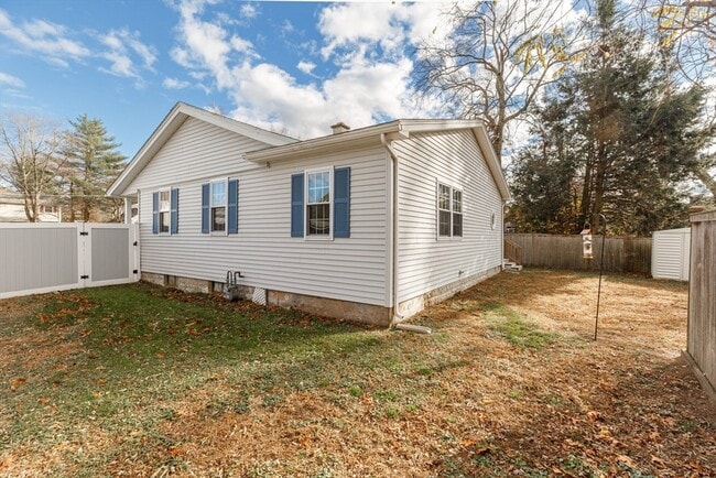 Building Photo - 36 Kulig St