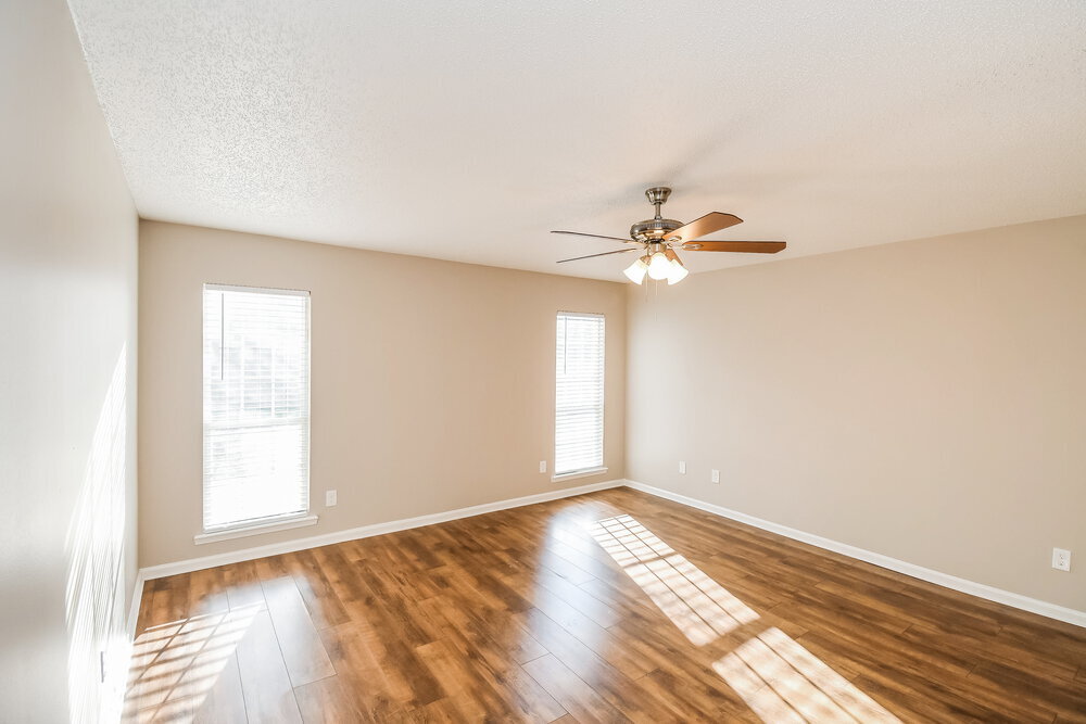 Building Photo - 11180 Barbizon Cir E