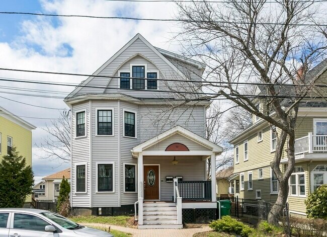 Building Photo - 77 Adams St