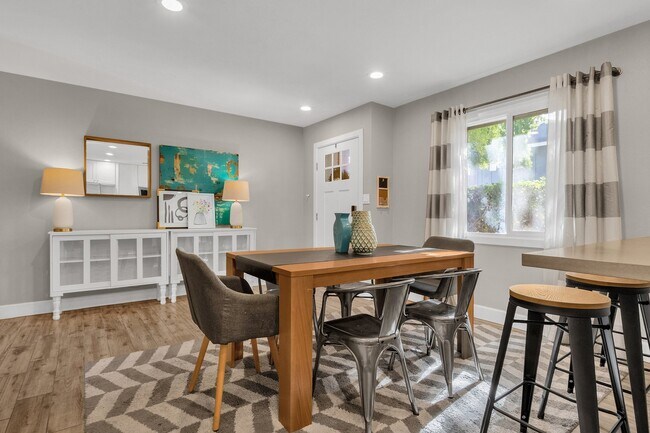 Building Photo - 6165 N Granite Reef Rd