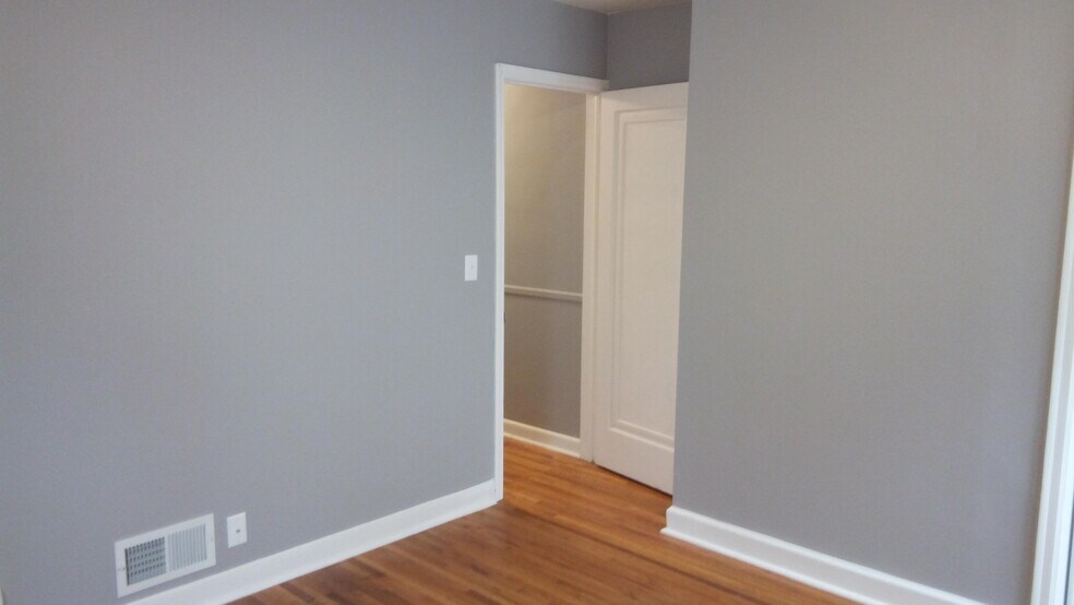 Master bedroom - 5634 Nicollet Ave