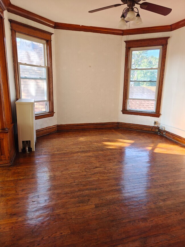 Building Photo - 7320 S Champlain Ave