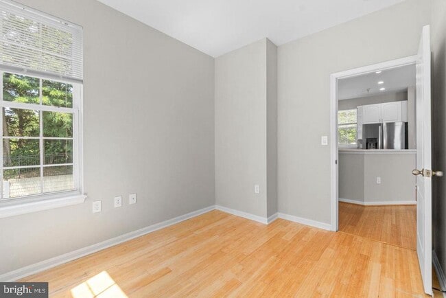Building Photo - 519 Ensemble Ct