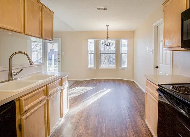 Building Photo - AVAILABLE MID AUGUST; APPLY TODAY ON OUR WEBSITE!!!
