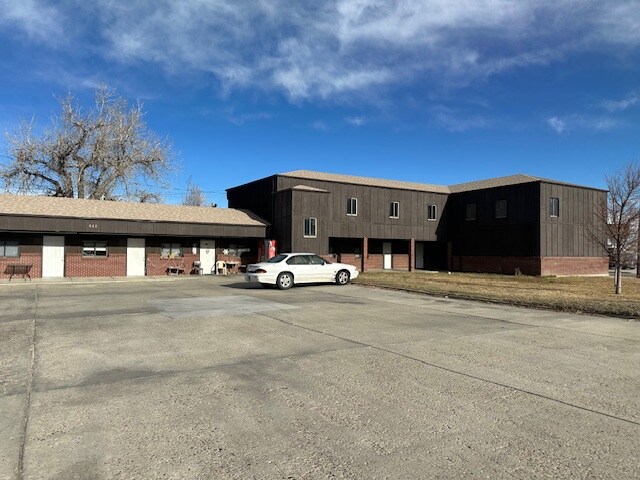 Building Photo - 842 E Yellowstone Hwy