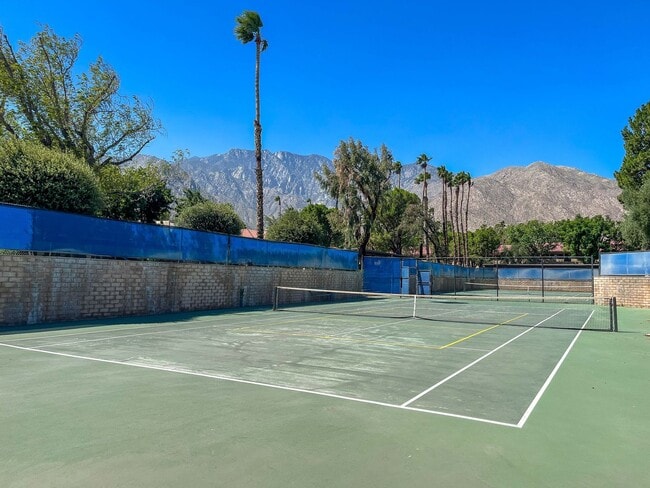 Building Photo - Palm Springs Villas Condo