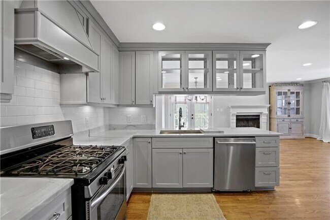 Building Photo - 105 Spruell Springs Rd