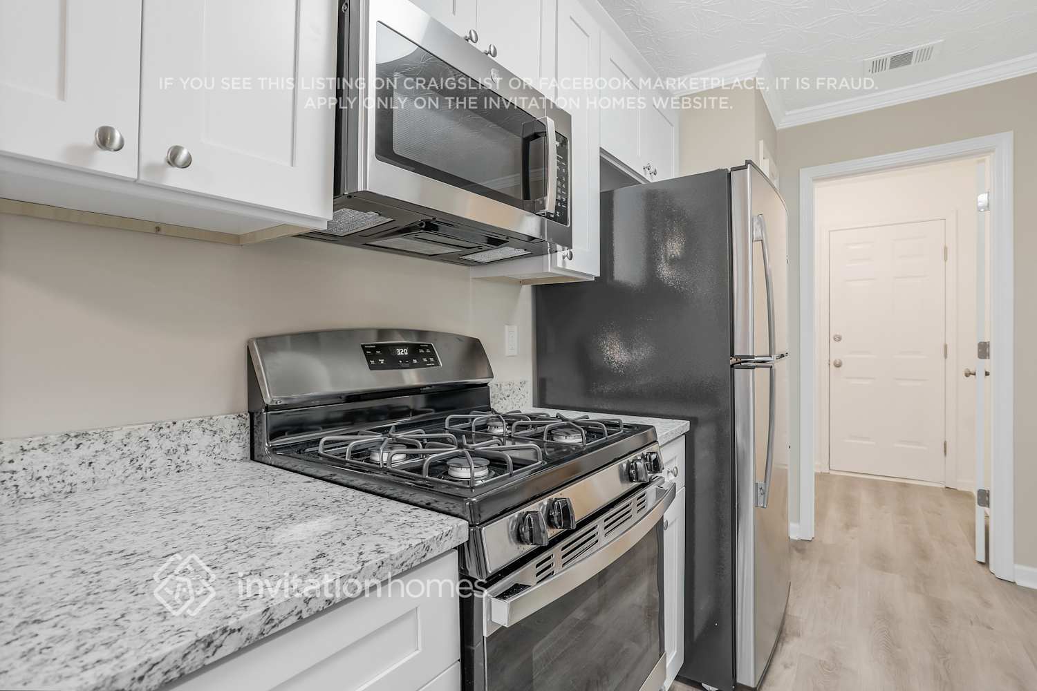 Building Photo - 2103 Manhattan Pkwy