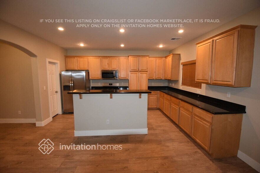 Building Photo - 3549 Tertulia Ave