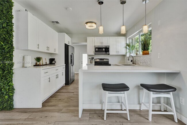 Building Photo - 19625 NW 6th Pl