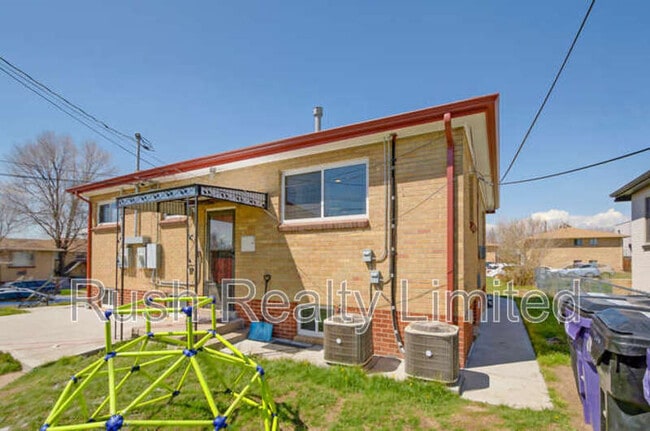 Building Photo - 1306 Wolff St