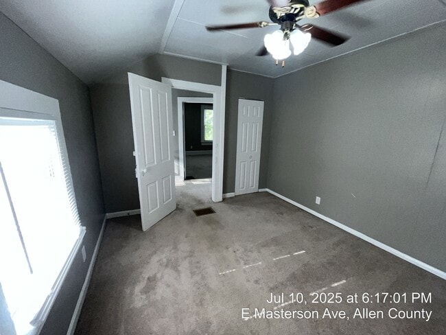 Building Photo - 512 E Masterson Ave