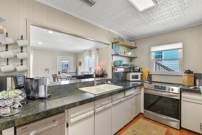 Building Photo - 4135 Fort Bend Dr