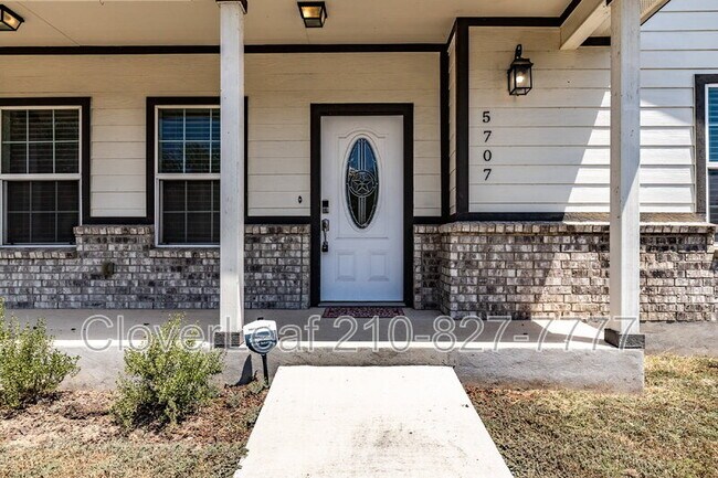 Building Photo - 5707 Midcrown Dr