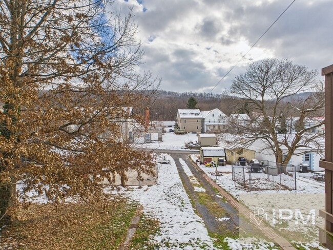 Building Photo - Bright & Inviting 3 Bedroom, 1 Bath Single Family Home in Upper Dauphin School District!