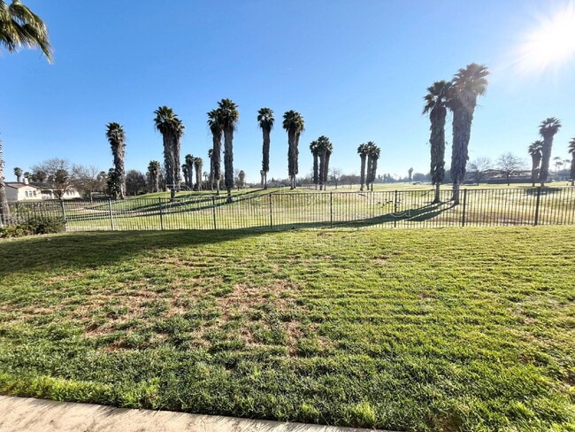 Building Photo - 13045 Ridgewood Way