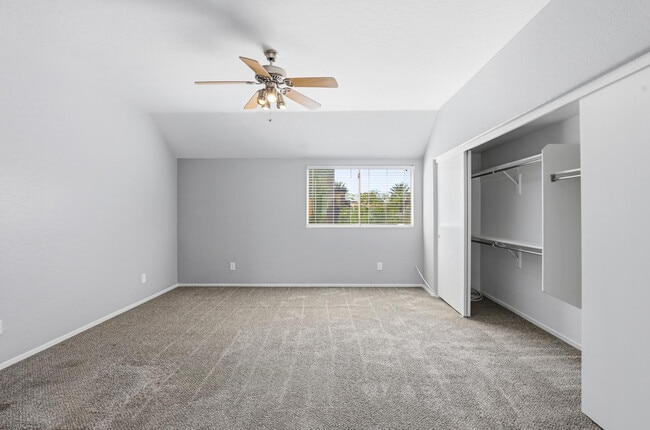 Building Photo - 2027 E University Dr