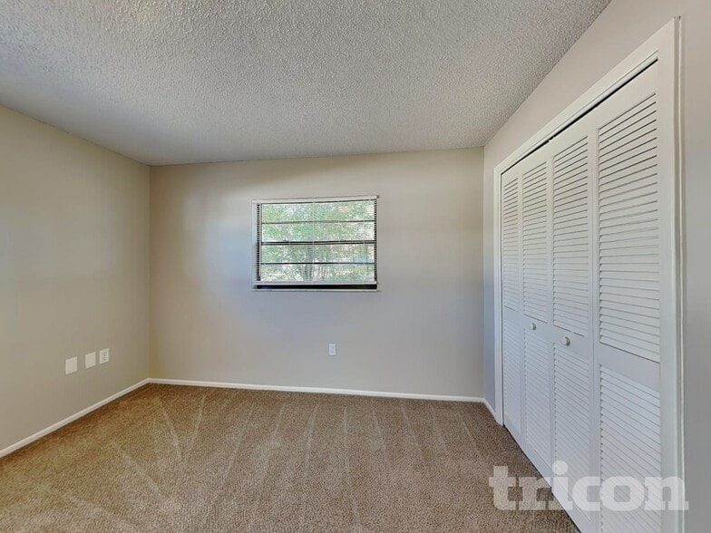 Building Photo - 2001 Deborah Dr