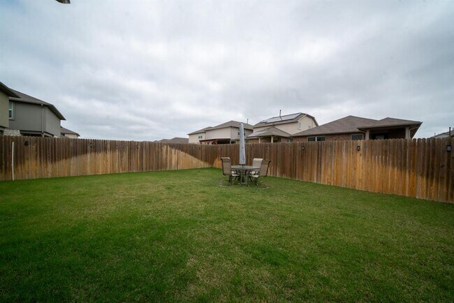 Building Photo - 1228 Vogel Dr