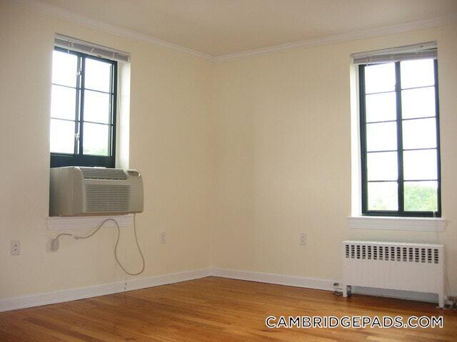 Building Photo - 60 Brattle St