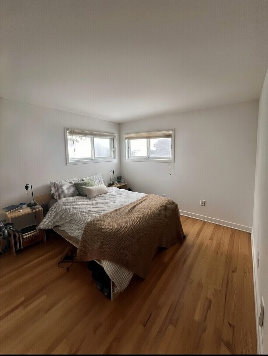 Bedroom 2 - 933 College Ave