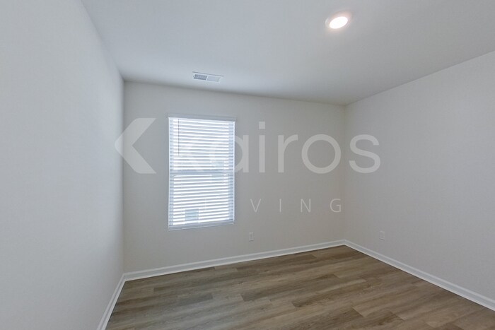 Building Photo - 116 Inez Ave