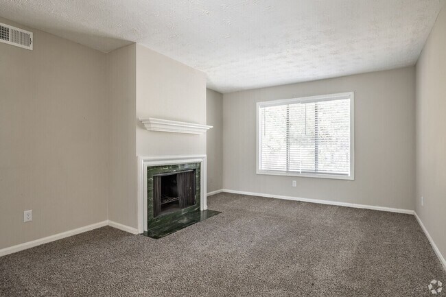 Building Photo - Hidden Woods Apartments