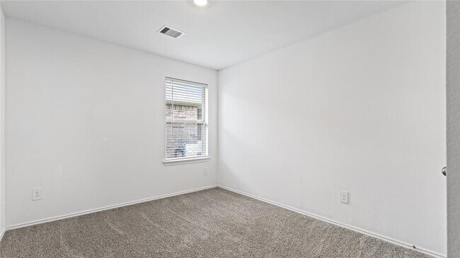 Building Photo - 2326 Spruce Clf Ln