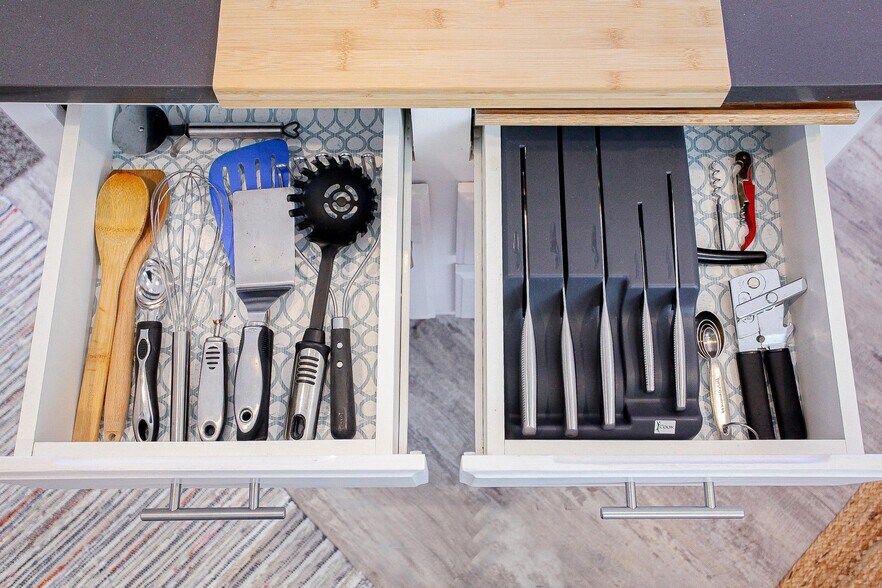 Building Photo - 5615 NE 75th Ave