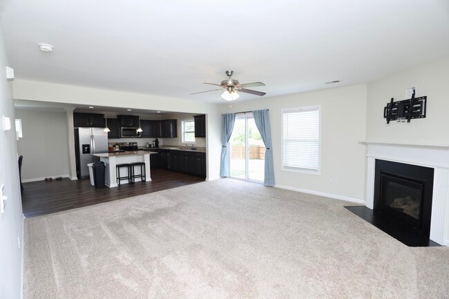 Building Photo - 17 Carriagebrook Cir