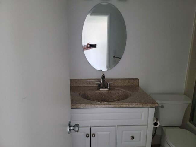 Building Photo - Avenida Aragon