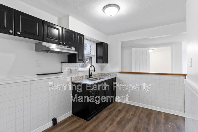 Building Photo - 588 Cosie Dr