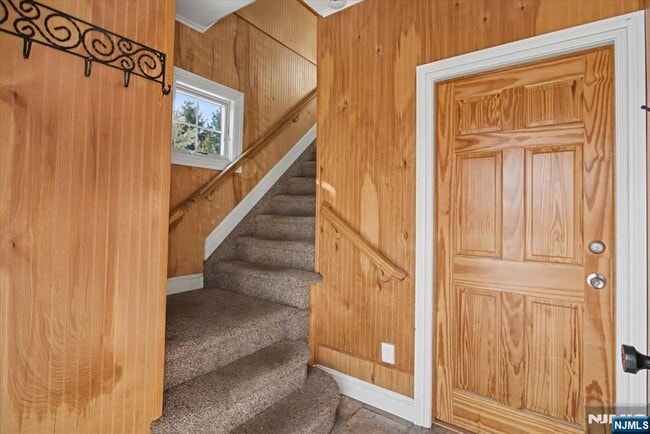 Building Photo - 85 Sheridan Ave