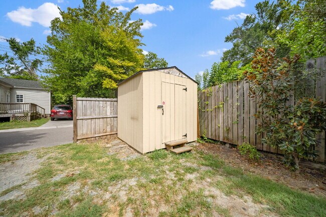 Building Photo - 1109 Orange St