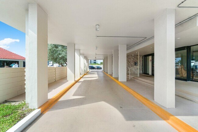 Building Photo - 5480 N Ocean Dr