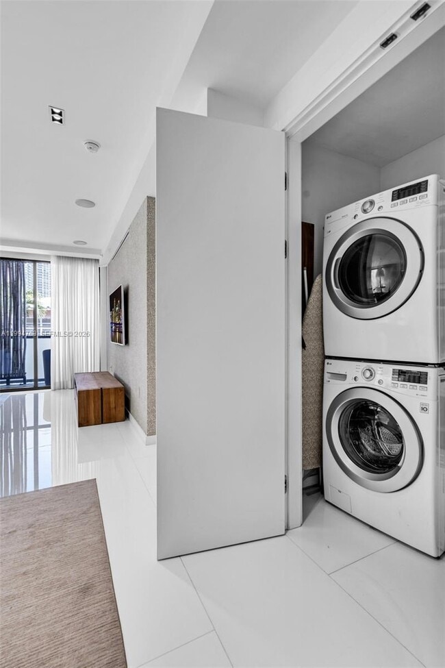 Building Photo - 350 Meridian Ave